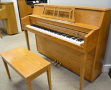 Yamaha M302 console piano in American oak